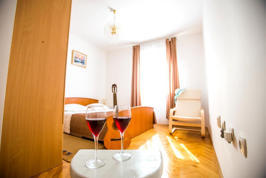 Split Apartments Shell Ngoại thất bức ảnh